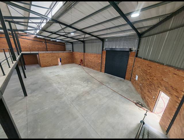 1,102M² WAREHOUSE TO LET IN ORMONDE